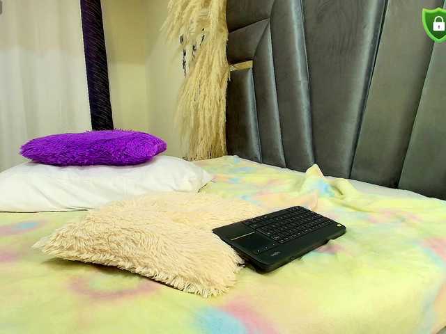 MiniLove01 live cam on BongaCams