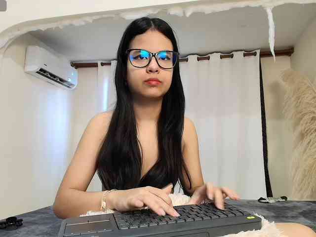 MiniLove01 webcam
