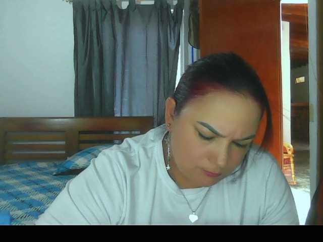 Ariel-69 live cam preview