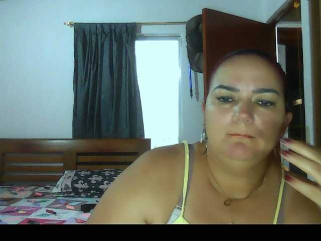 Ariel-69 live cam on BongaCams