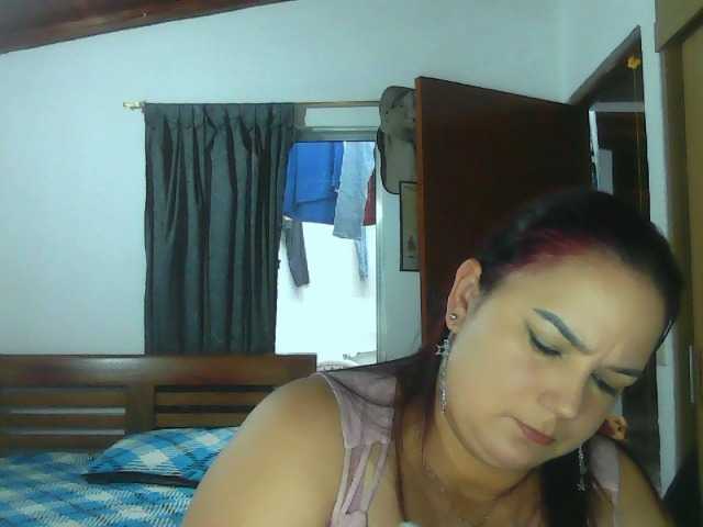 Ariel-69 live cam preview