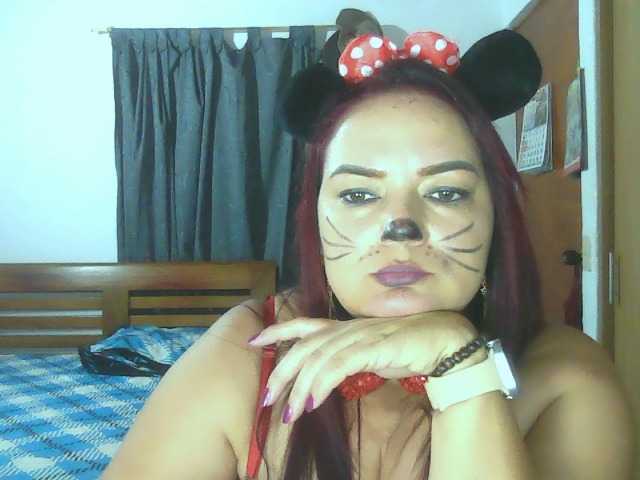 Ariel-69 live cam on BongaCams