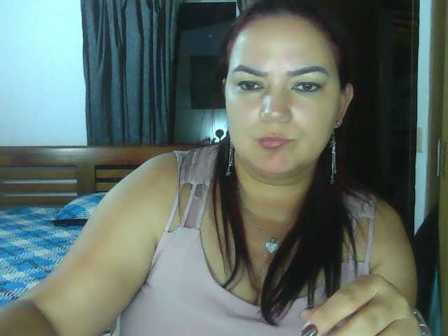 Ariel-69 live cam preview