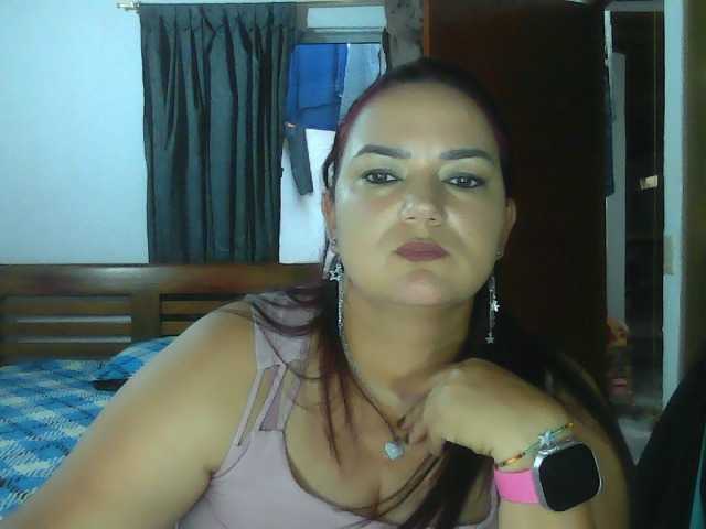 Ariel-69 live cam preview
