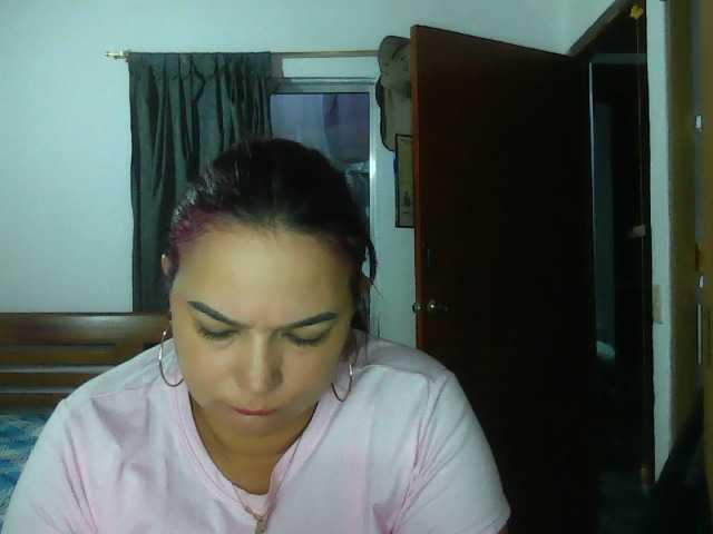 Ariel-69 live cam preview