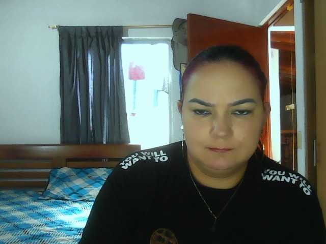 Ariel-69 live cam preview