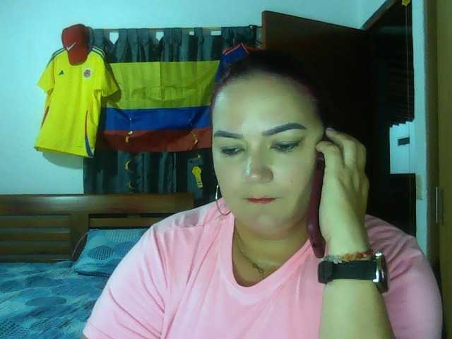 Sex chat gratuit in direct cu Ariel-69 pe BongaCams