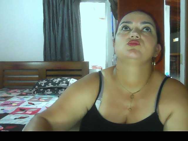 Ariel-69 live cam on BongaCams