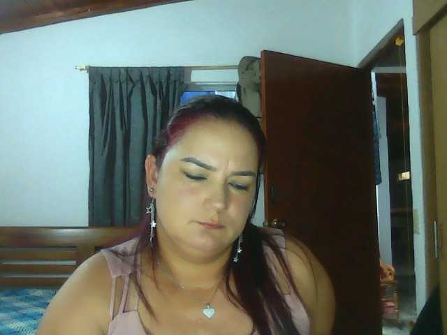 Ariel-69 live cam preview