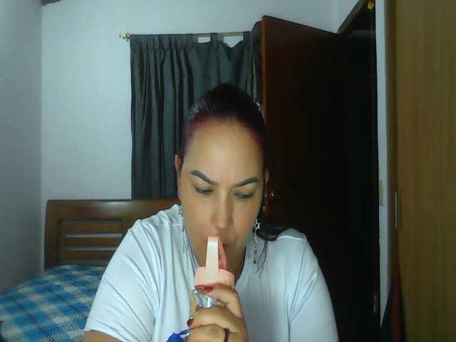 Ariel-69 live cam on BongaCams