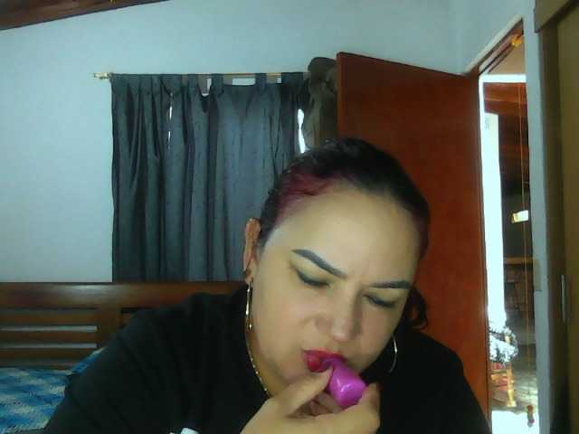 Ariel-69 live cam on BongaCams
