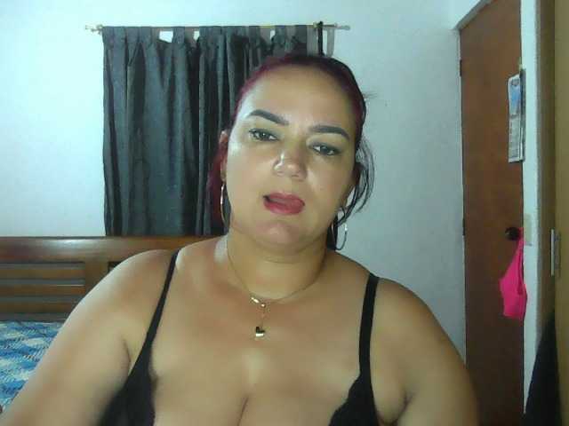 le modèle Ariel-69 est en webcam porno dans un show sur le site bongacams, il possède les tags suivants: Latino/Hispanic,Brunette,Trimmed