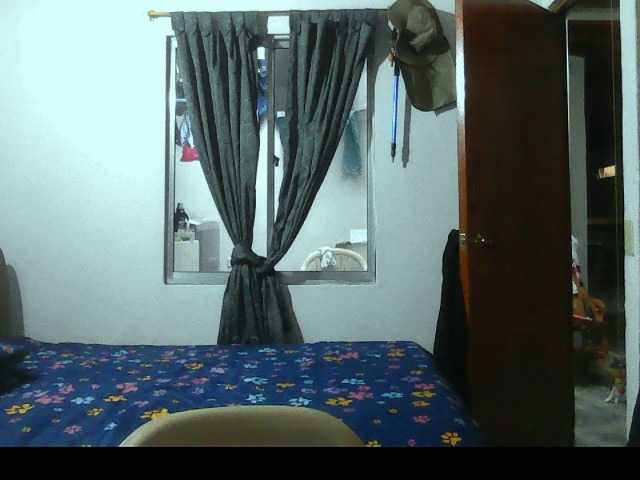 Ariel-69 live cam on BongaCams