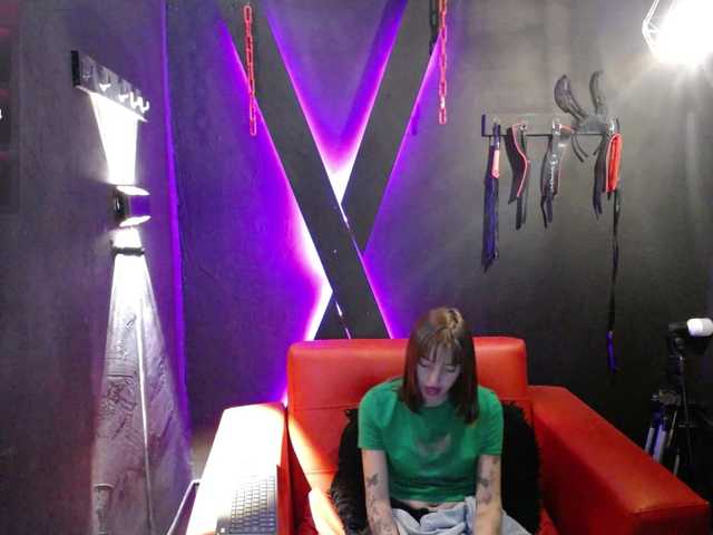 emilycooper live cam on BongaCams