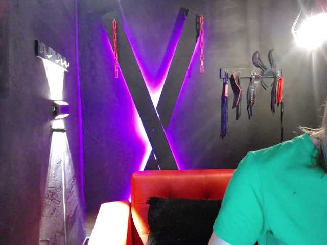 emilycooper live cam on BongaCams