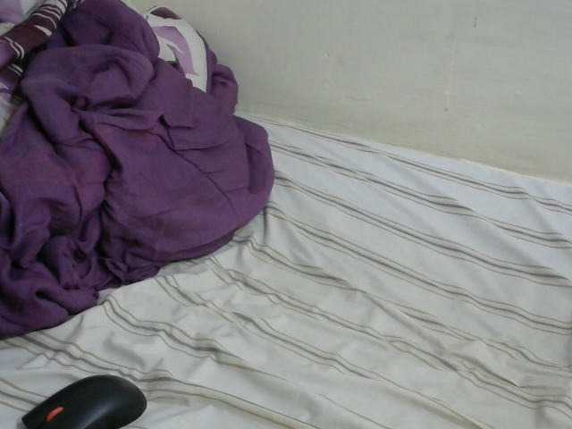 PrettyOne1 live cam on BongaCams