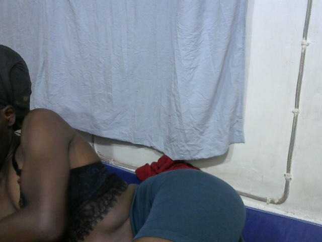 PrettyOne1 live cam on BongaCams