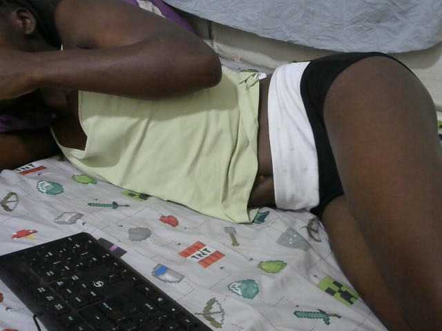 PrettyOne1 live cam on BongaCams