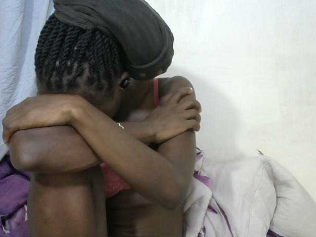 PrettyOne1 live cam on BongaCams