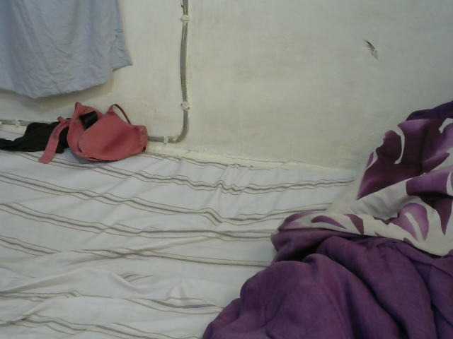 PrettyOne1 live cam on BongaCams