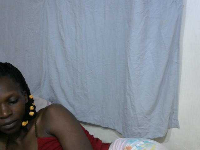 PrettyOne1 live webcam show