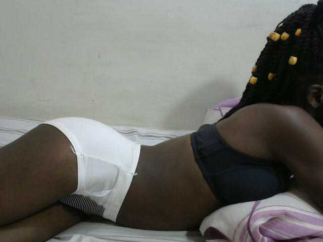 PrettyOne1 webcam