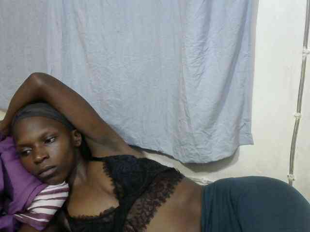 PrettyOne1 webcam