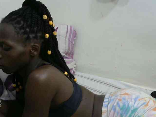 PrettyOne1 webcam