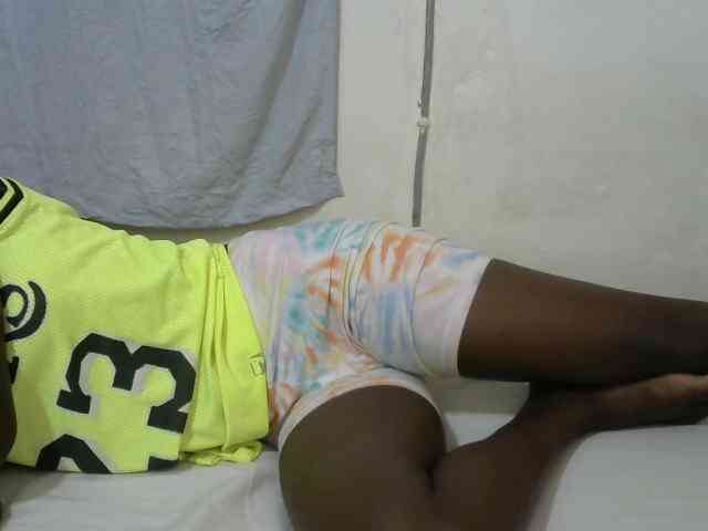 PrettyOne1 webcam
