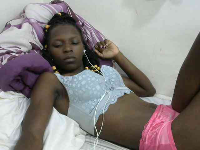 PrettyOne1 webcam