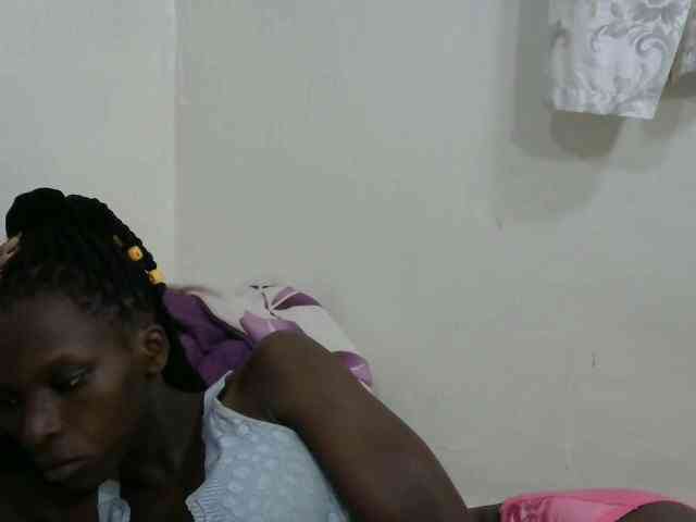 PrettyOne1 webcam