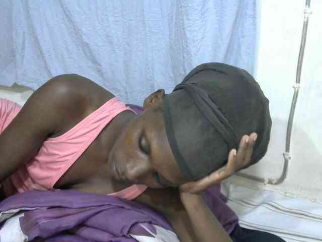 PrettyOne1 webcam