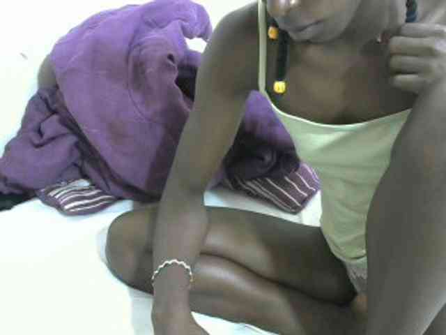 PrettyOne1 webcam
