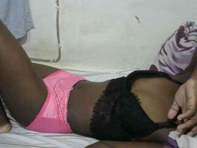 PrettyOne1 webcam