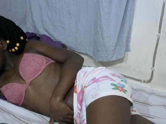 PrettyOne1 webcam