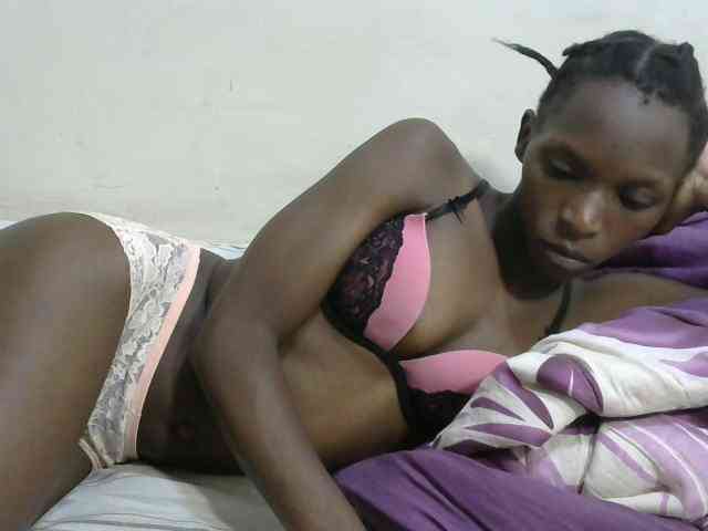 PrettyOne1 webcam
