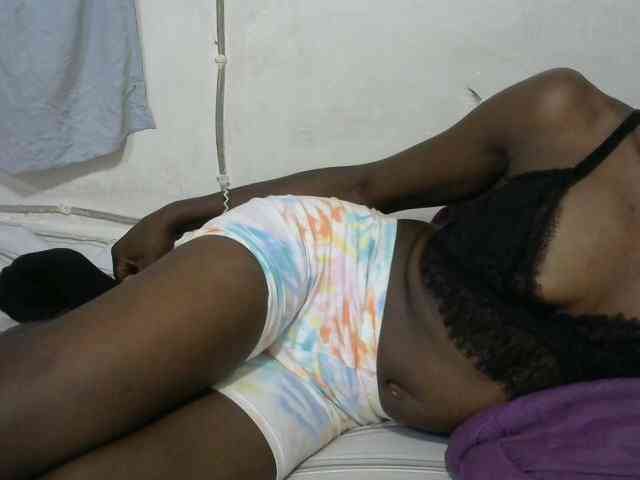 PrettyOne1 webcam