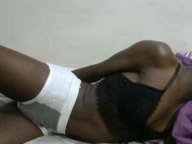 PrettyOne1 webcam