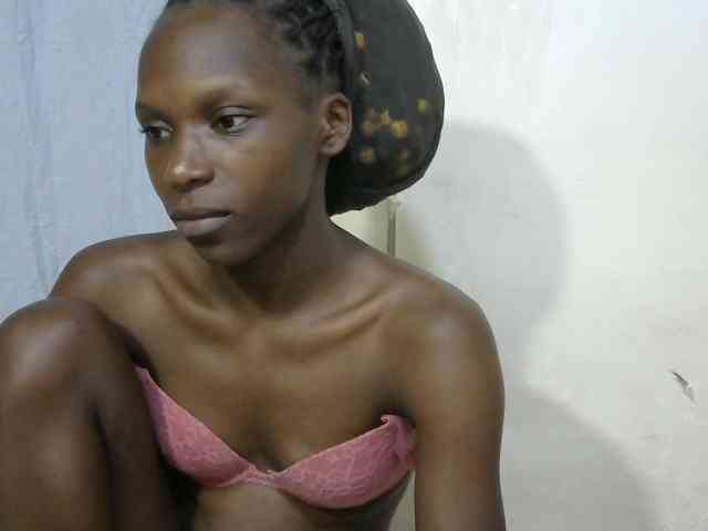 PrettyOne1 webcam