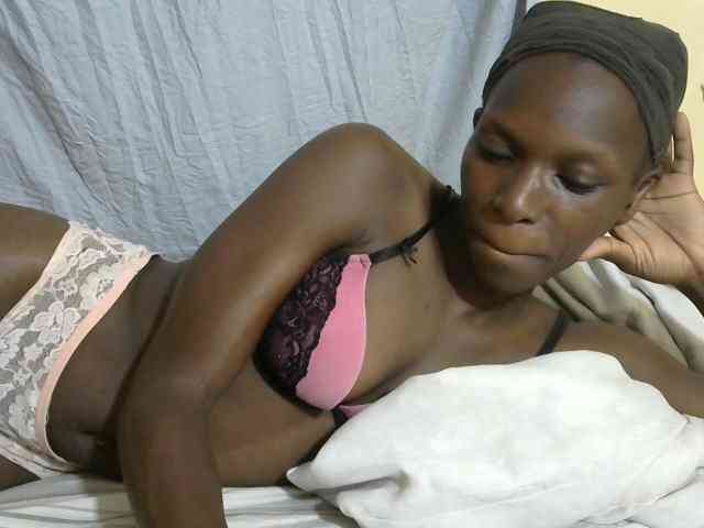 PrettyOne1 webcam