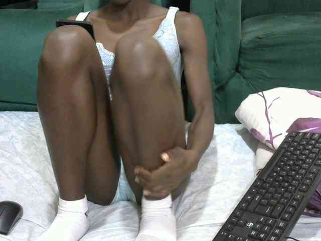 PrettyOne1 webcam