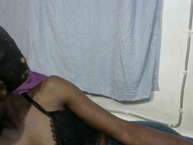 PrettyOne1 webcam