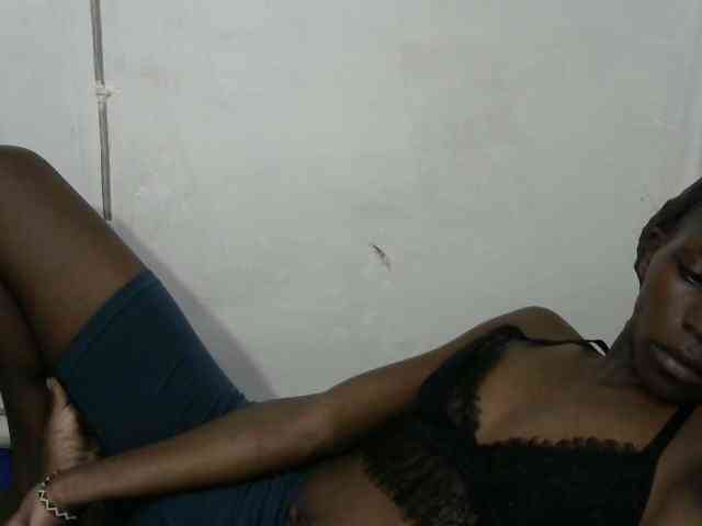 PrettyOne1 webcam