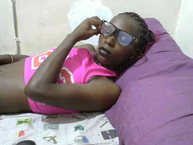 PrettyOne1 webcam