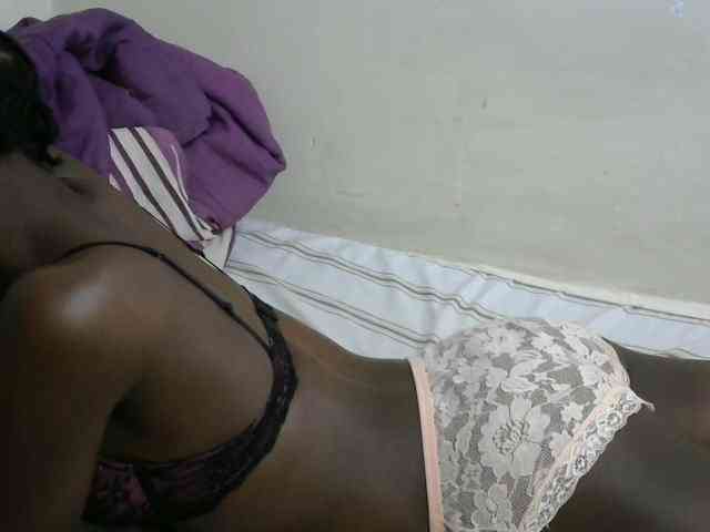 PrettyOne1 webcam
