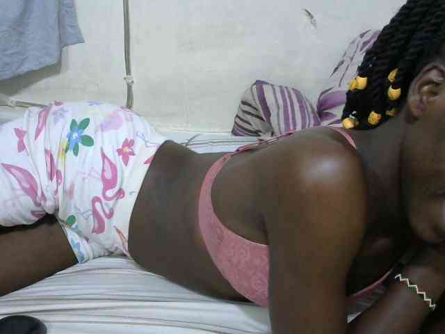 PrettyOne1 webcam