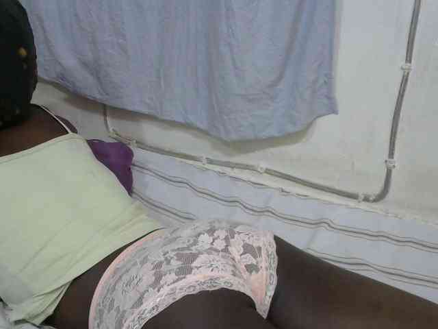 PrettyOne1 webcam
