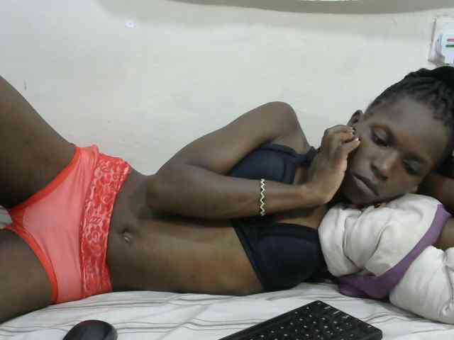 PrettyOne1 webcam