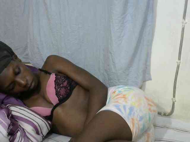 PrettyOne1 webcam