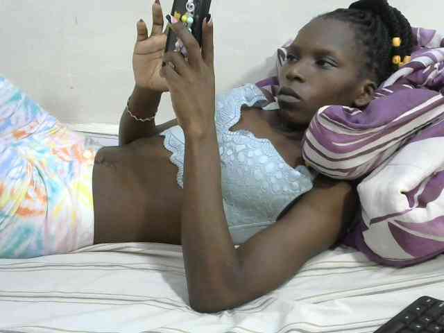 PrettyOne1 webcam